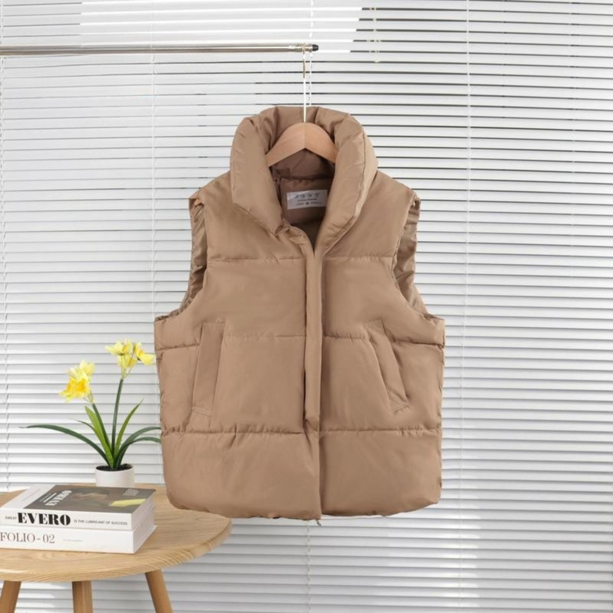 Women's Puffer Vest, Cropped Stand Collar Quilted Sleeveless