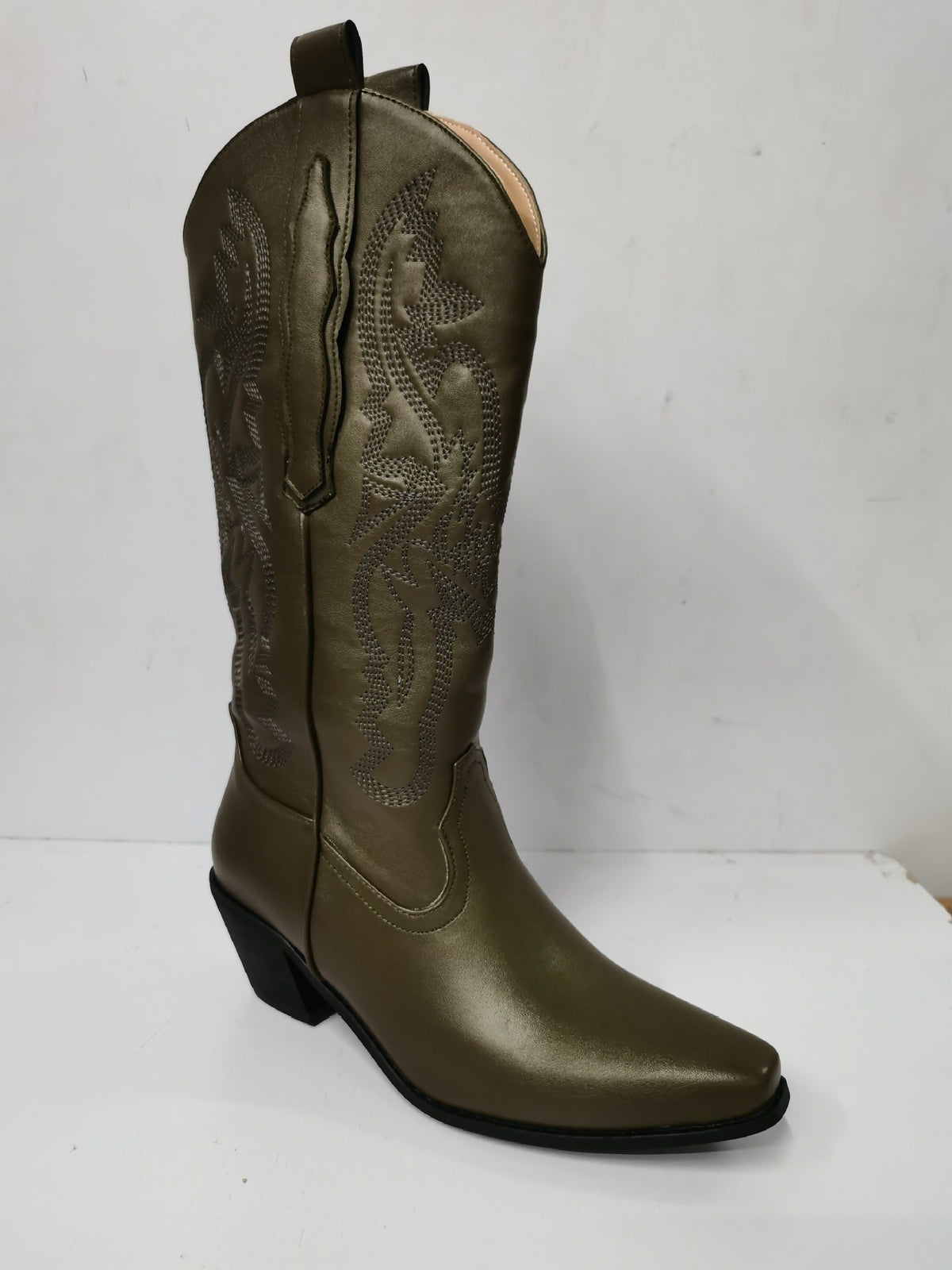 Women's Western Boots, Pointed Toe Rivet Detail