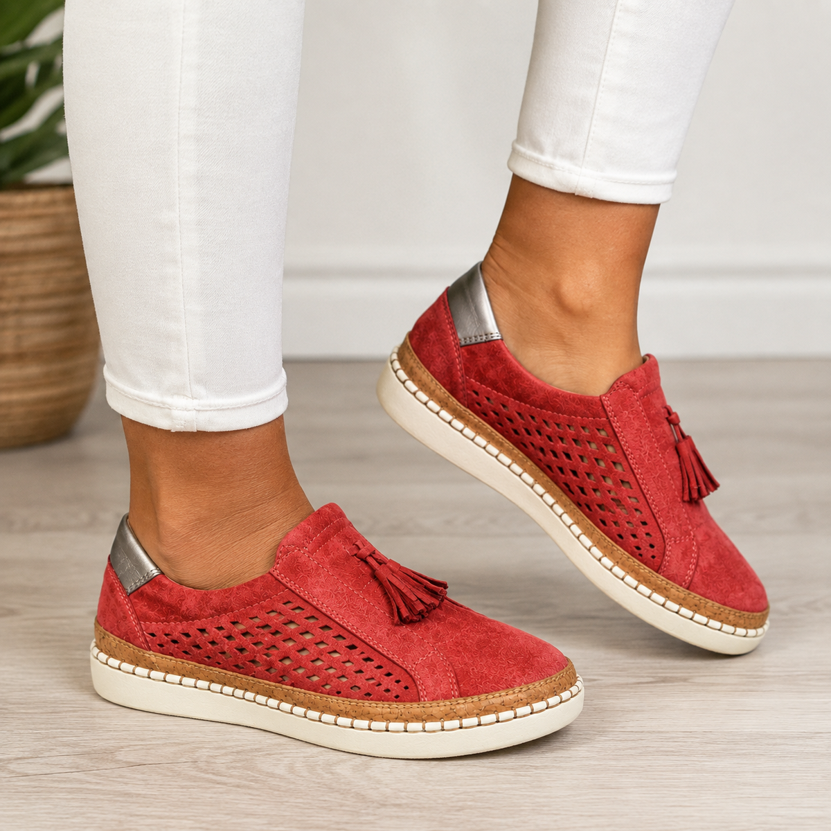 CHRISTINE | PERFORATED COMFORT LOAFERS