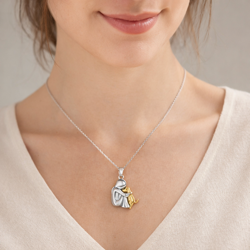 Hug Pendant Necklace