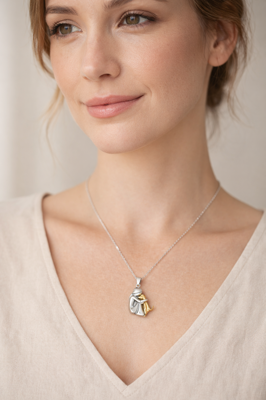 Hug Pendant Necklace