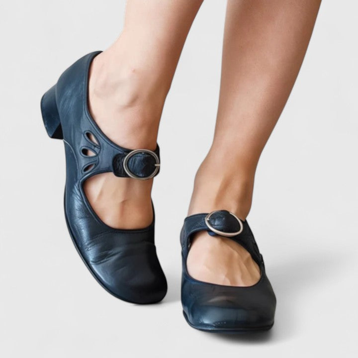 LÉA | RETRO MARY JANES WITH ROUND BUCKLE