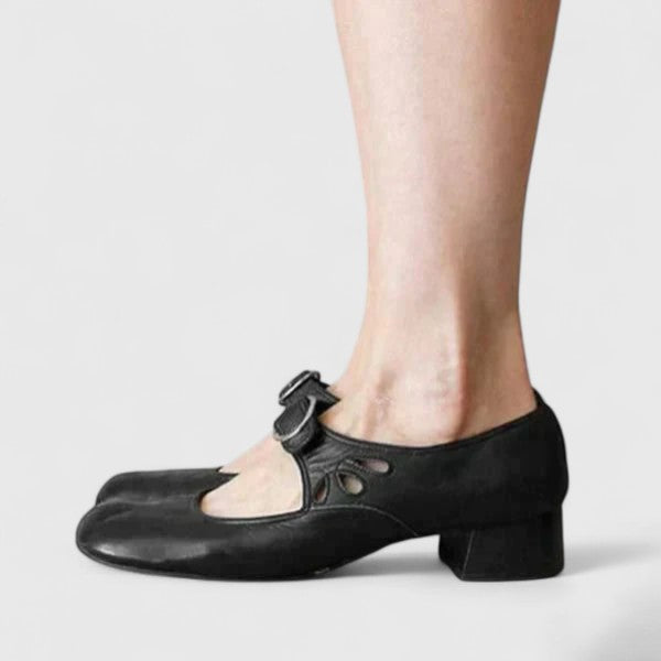 LÉA | RETRO MARY JANES WITH ROUND BUCKLE